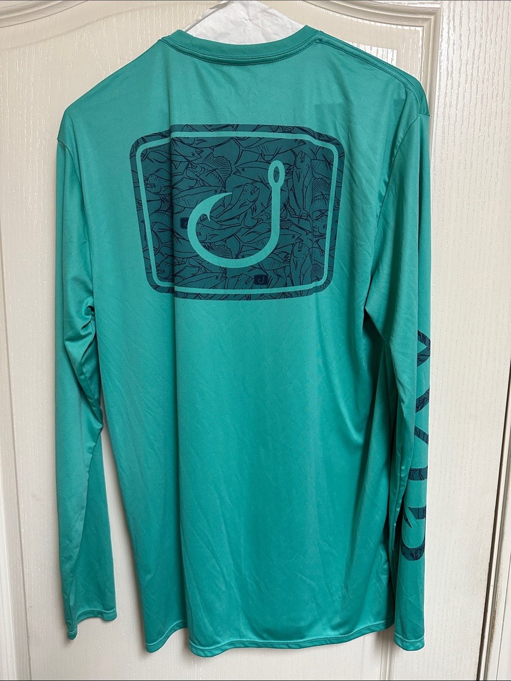 Avid Men's Medium Teal Long-Sleeve Swim Rash Guard with Fishing Hook Graphic